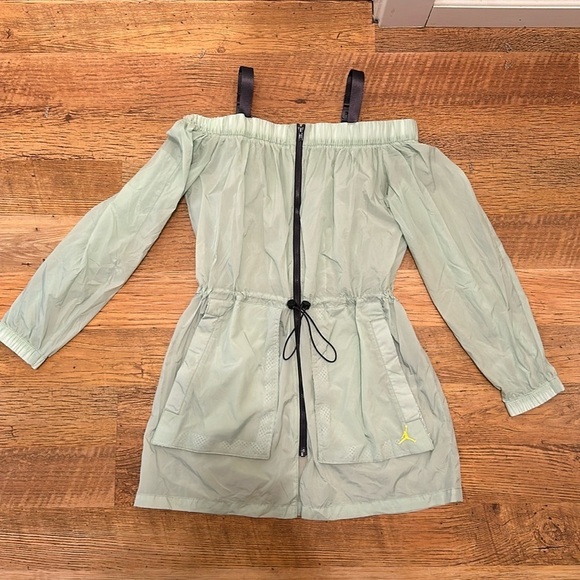 Jordan Mint Rain Coat Dress Off Shoulder Zip Up Streetwear Athlesuire EE - Picture 1 of 3